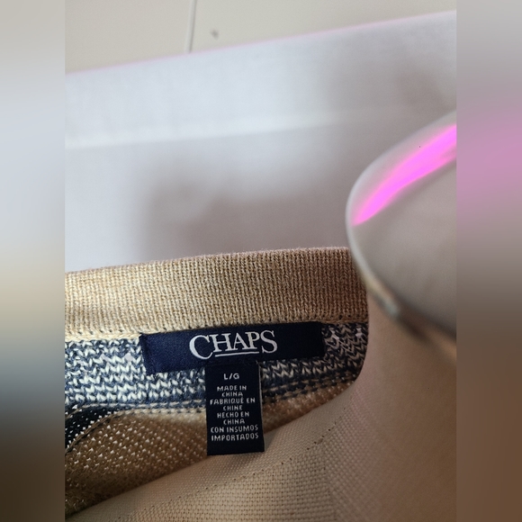 CHAPS- knit sweater- Size large - Picture 5 of 6